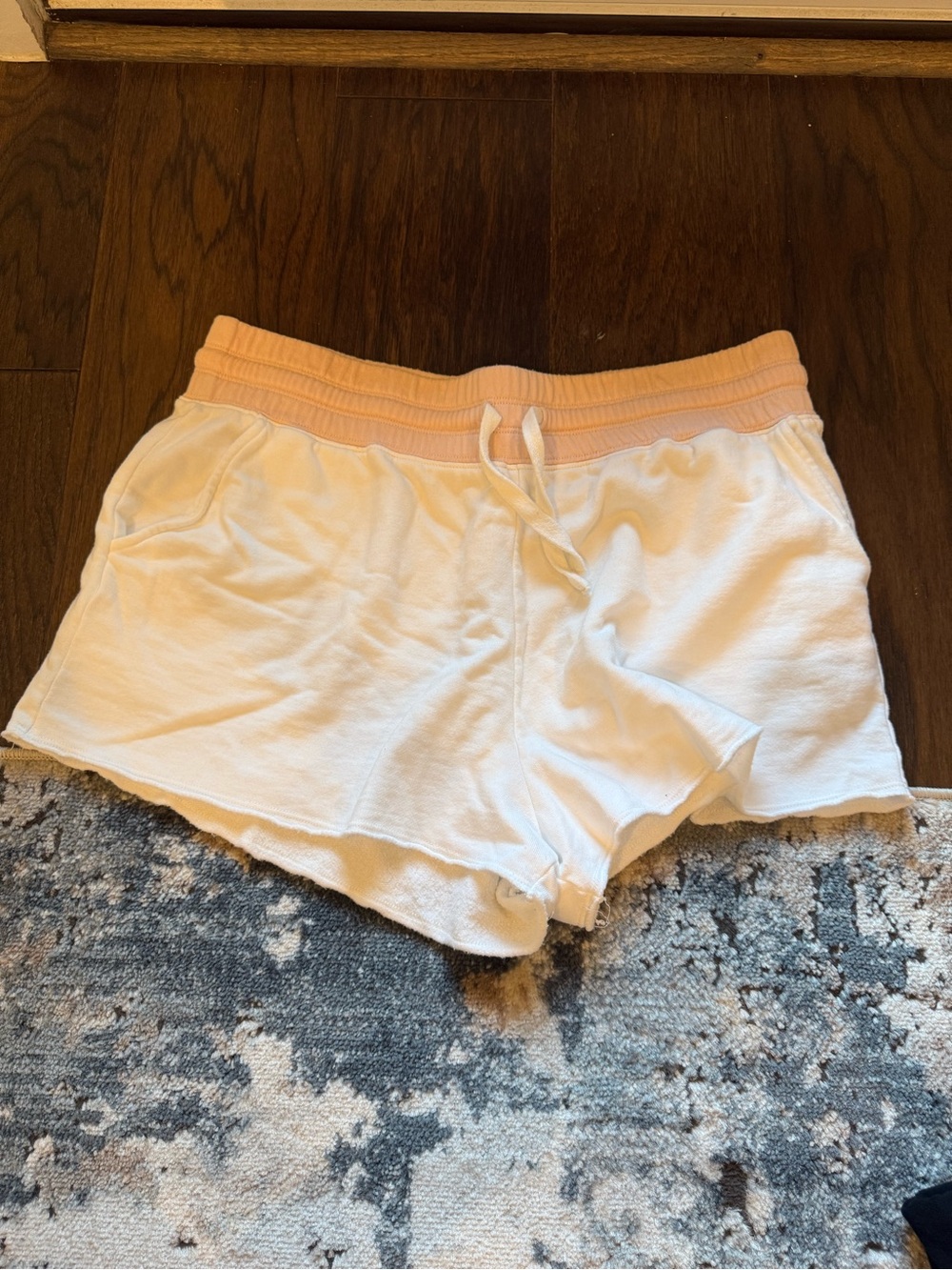 Splendid Cream-White Lounge Shorts with Peach Waistband